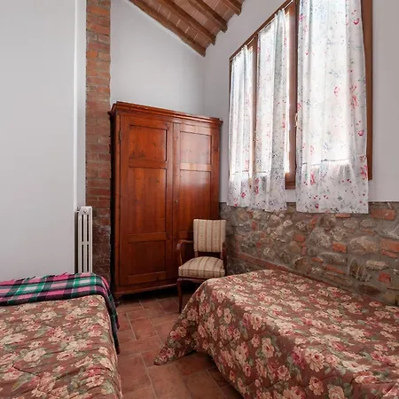 With Swimming Pool * Peccioli