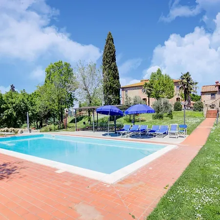 Apartmán With Swimming Pool *